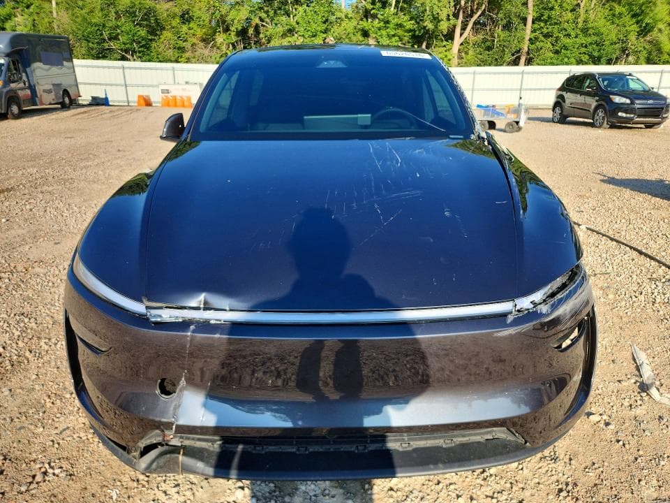 2026 TESLA MODEL Y 5