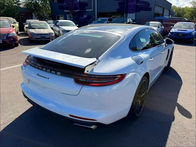 2017 PORSCHE PANAMERA 2 4