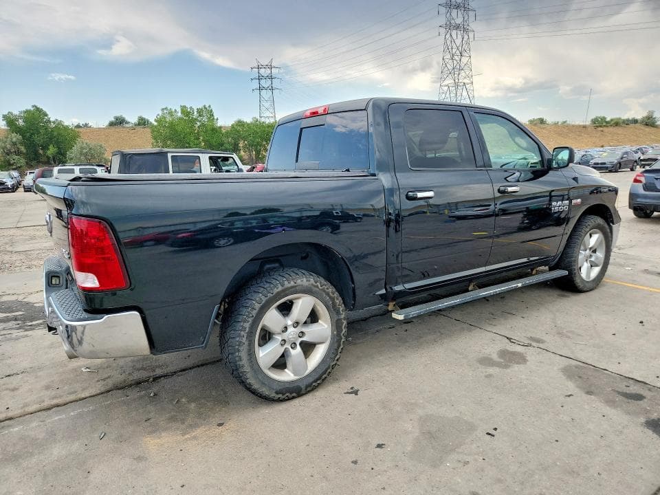 2017 RAM 1500 SLT 3