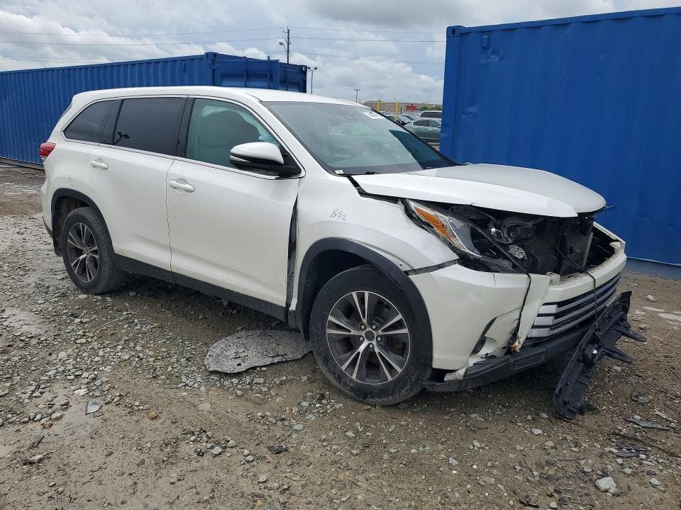 2019 TOYOTA HIGHLANDER LE 4