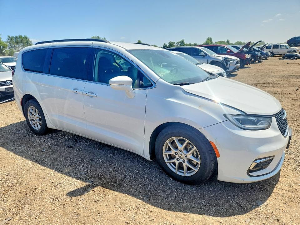 2022 CHRYSLER PACIFICA TOURING L 4