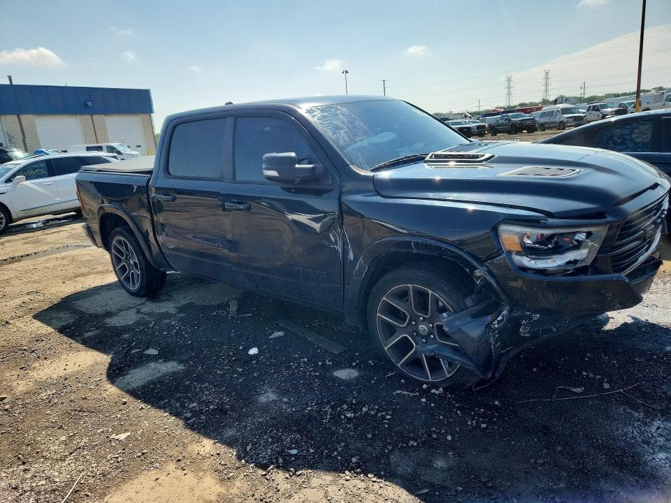 2019 RAM 1500 LARAMIE 4