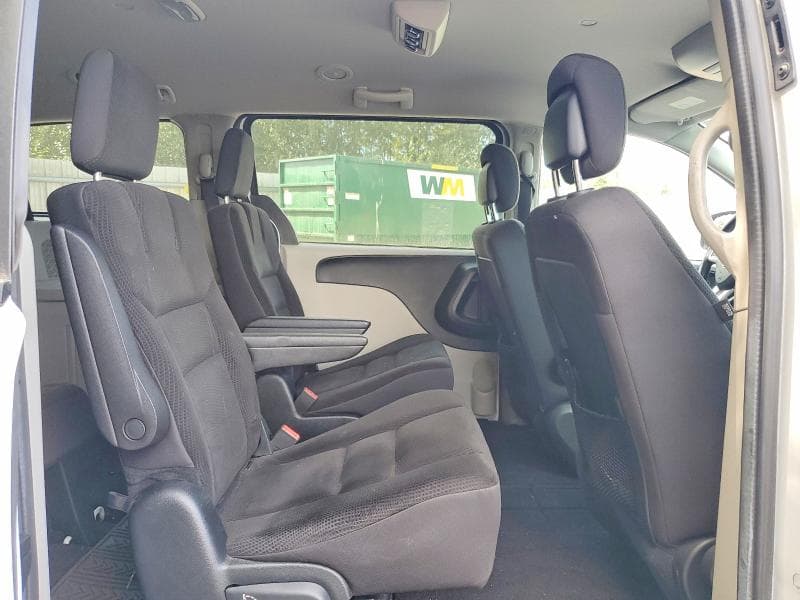 2017 DODGE GRAND CARAVAN SE 11