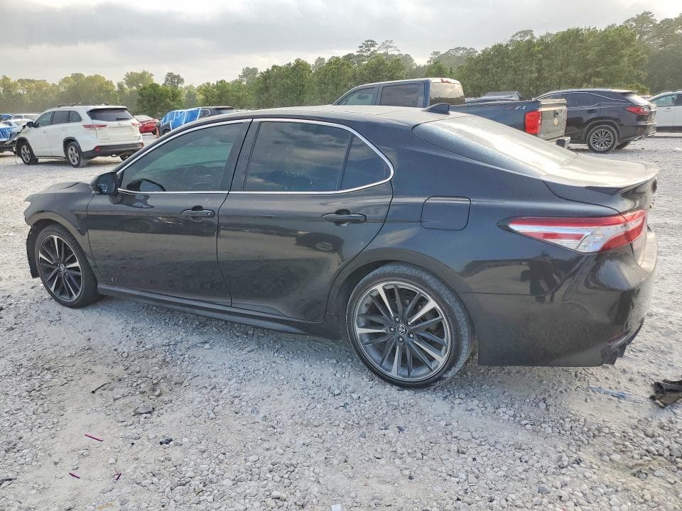 2020 TOYOTA CAMRY XSE 2
