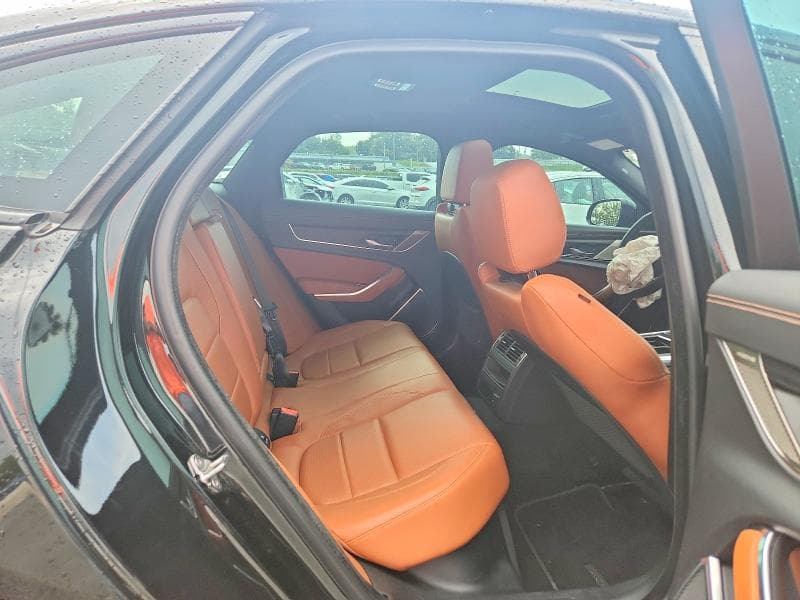 2021 JAGUAR XF R-DYNAMIC SE 10