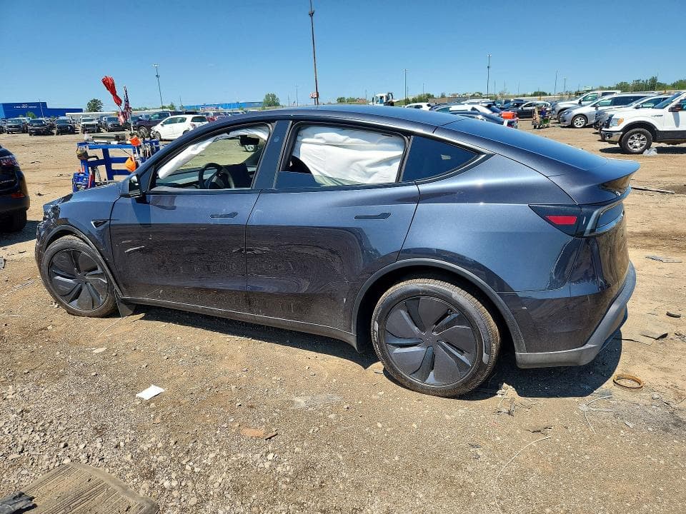 2026 TESLA MODEL Y 2