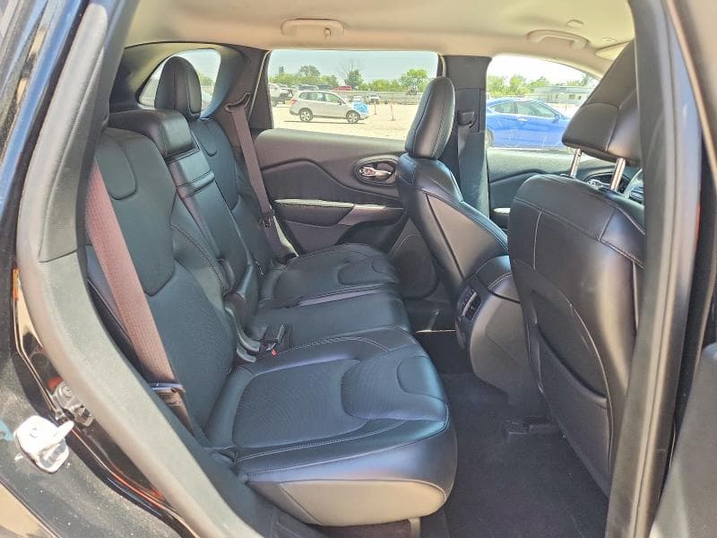 2019 JEEP CHEROKEE LIMITED 11