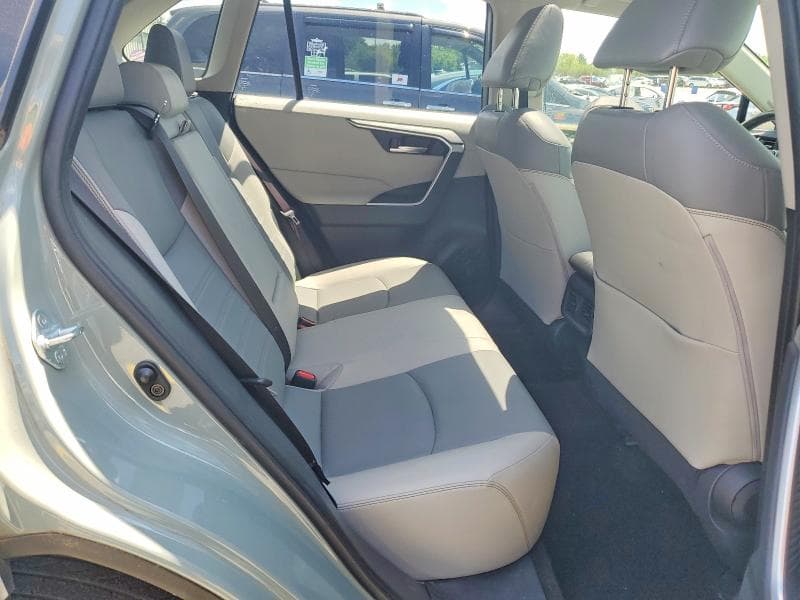 2019 TOYOTA RAV4 XLE PREMIUM 11
