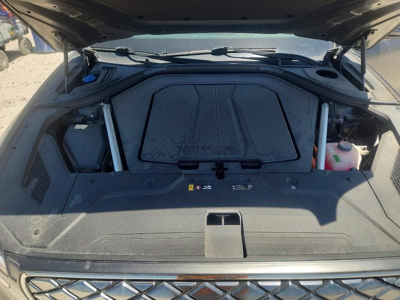 2023 GENESIS ELECTRIFIED GV70 BASE 11