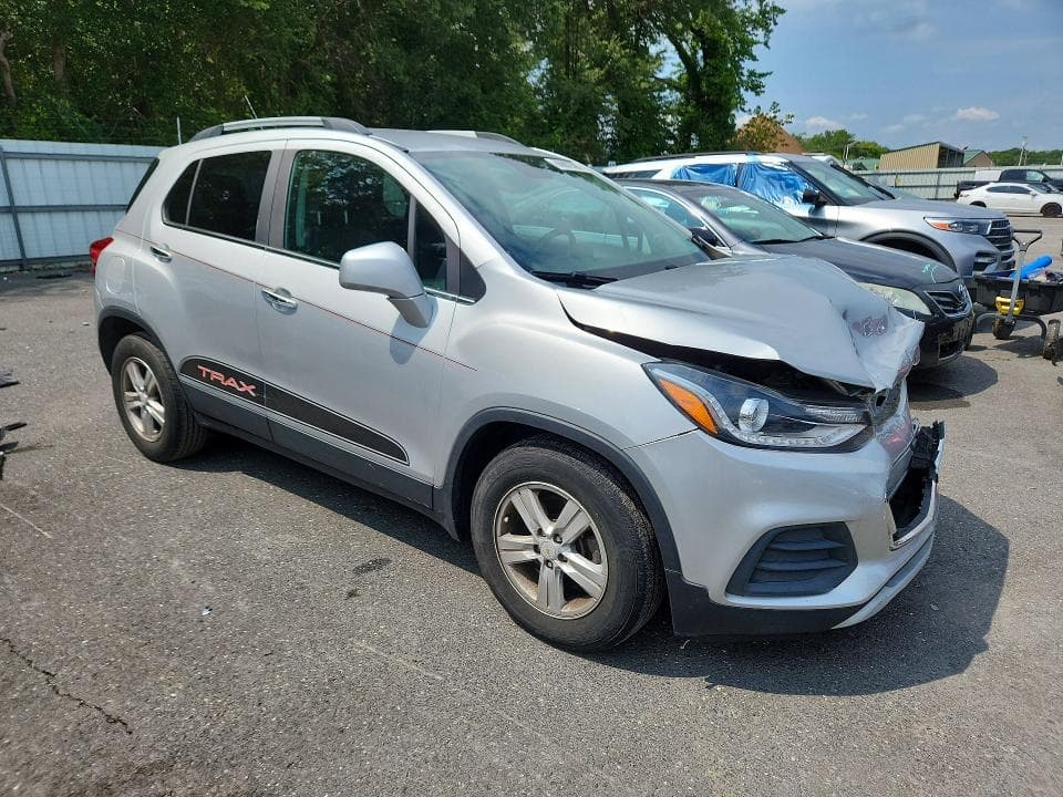 2019 CHEVROLET TRAX 1LT 4