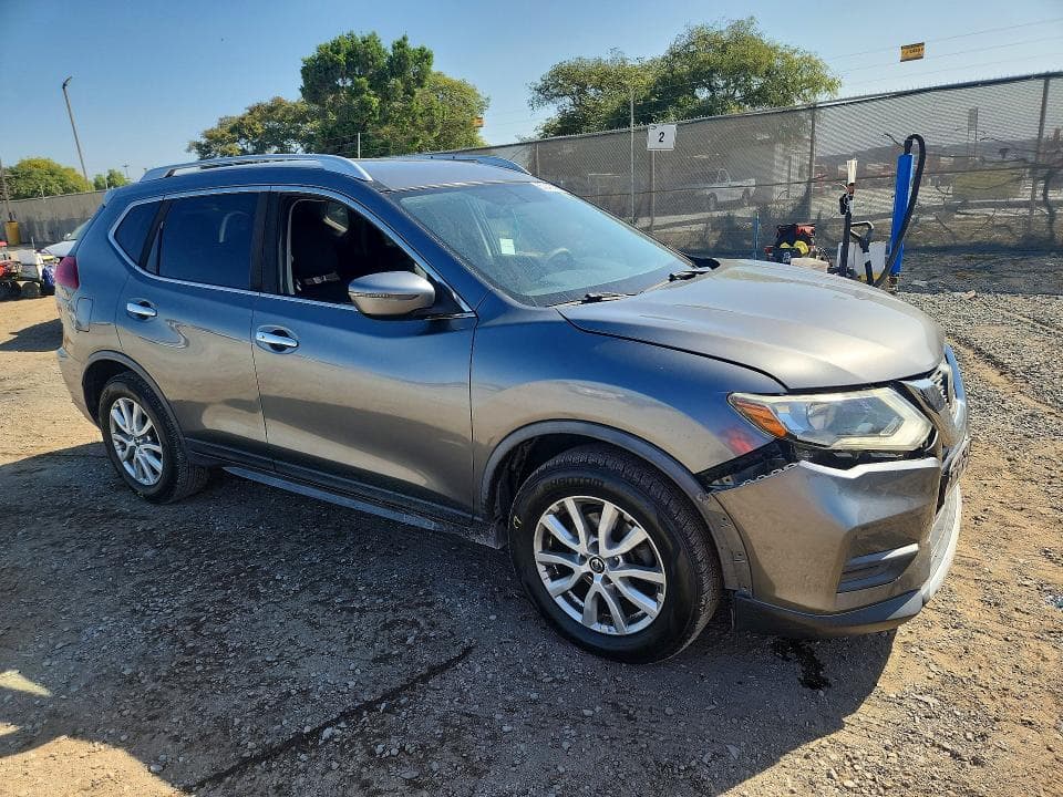 2018 NISSAN ROGUE SV 4