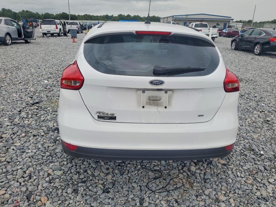 2017 FORD FOCUS SE 6