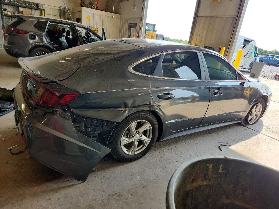 2022 HYUNDAI SONATA SE 3