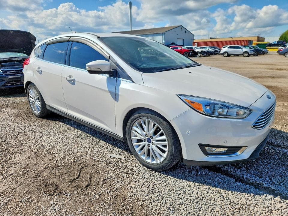2017 FORD FOCUS TITANIUM 4