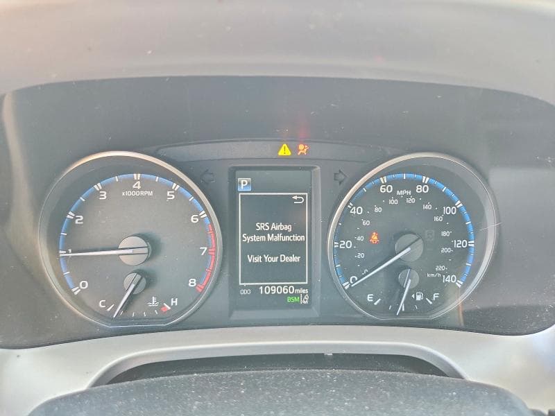 2018 TOYOTA RAV4 XLE 9