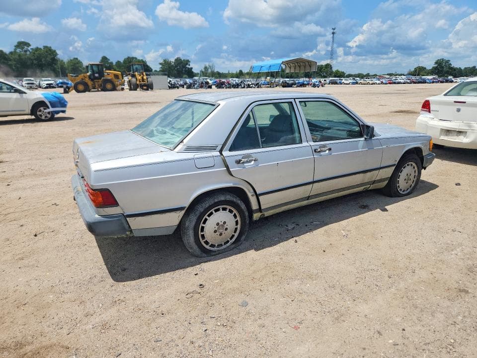 1986 MERCEDES-BENZ 190 E 2.3 3
