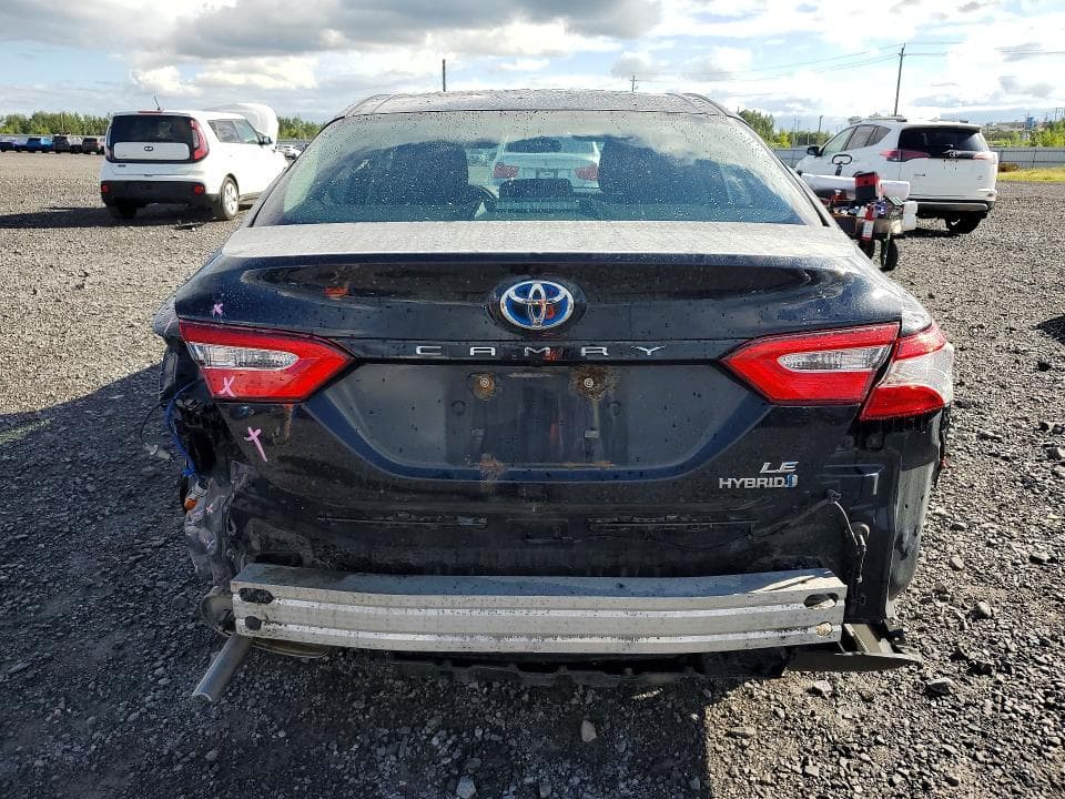 2018 TOYOTA CAMRY LE 6
