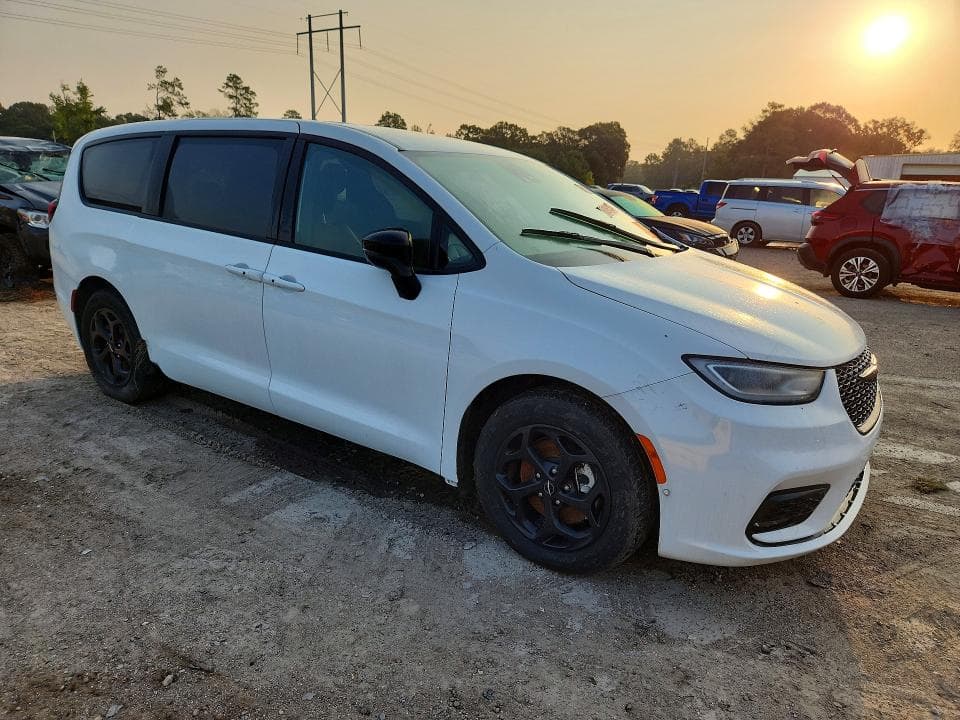 2024 CHRYSLER PACIFICA HYBRID SELECT 4