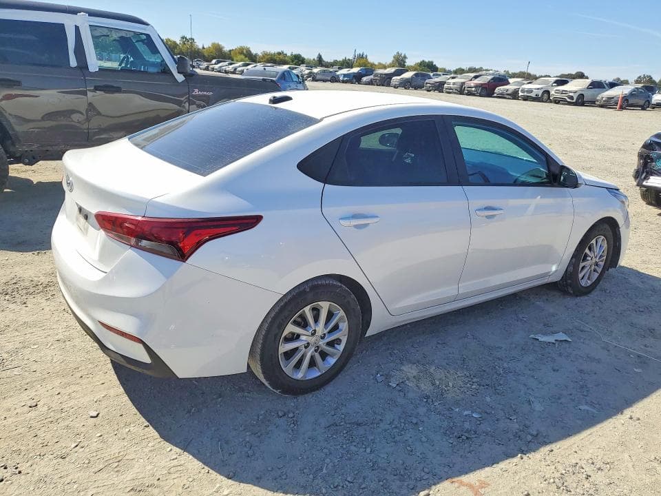 2018 HYUNDAI ACCENT SEL 3