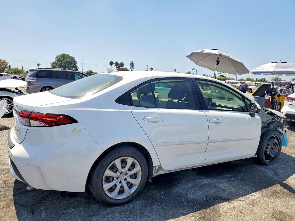2021 TOYOTA COROLLA LE 3
