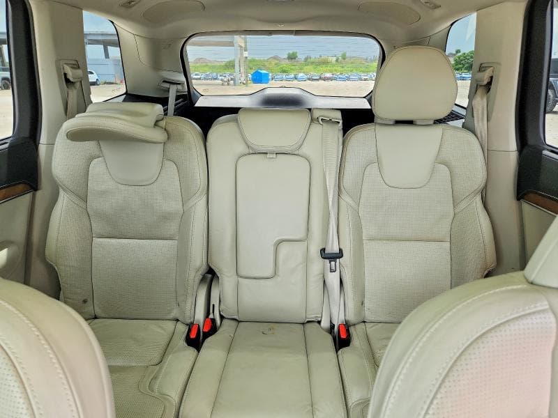 2017 VOLVO XC90 T6 10
