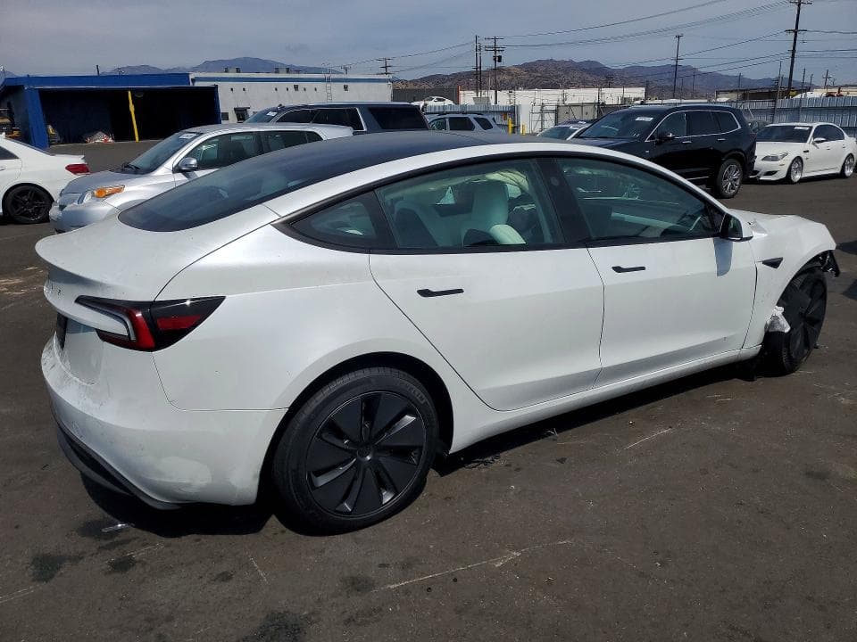 2026 TESLA MODEL 3 3