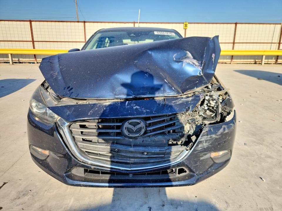 2018 MAZDA 3 TOURING 5