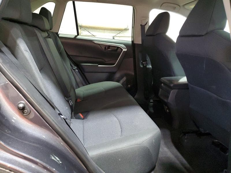 2021 TOYOTA RAV4 LE 11
