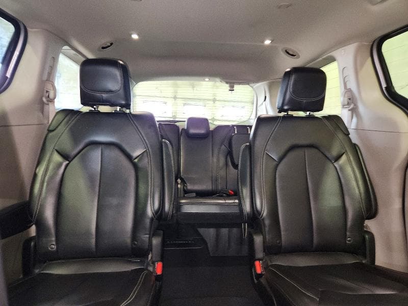2024 CHRYSLER PACIFICA TOURING L 10