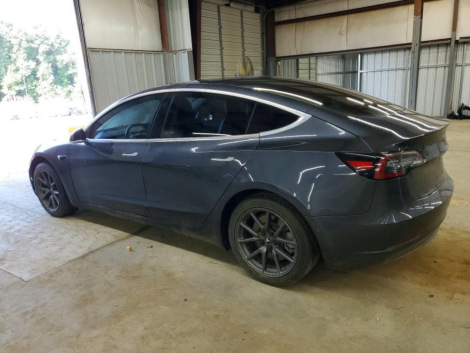 2018 TESLA MODEL 3 2