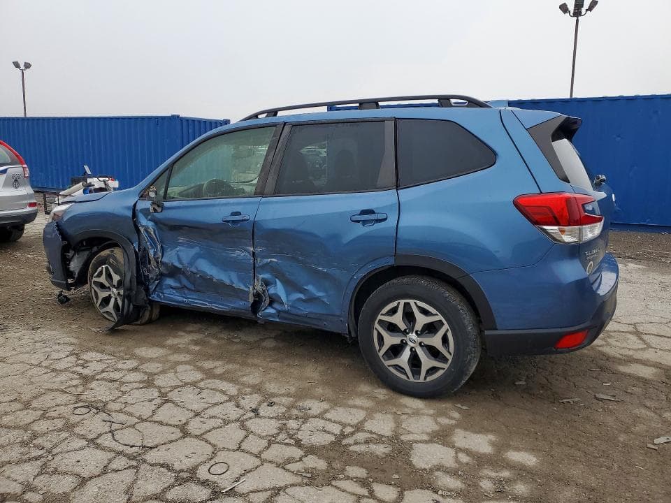 2023 SUBARU FORESTER PREMIUM 2