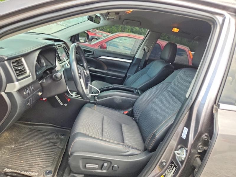 2019 TOYOTA HIGHLANDER LE PLUS 7