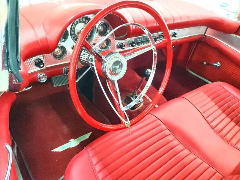 1957 FORD THUNDERBIRD LT 8