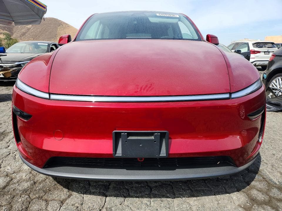 2026 TESLA MODEL Y 5