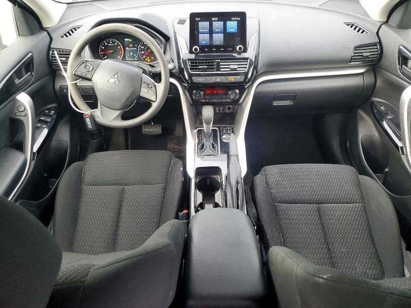 2024 MITSUBISHI ECLIPSE CROSS LE 8