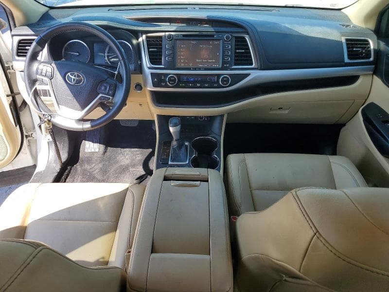 2019 TOYOTA HIGHLANDER XLE 8