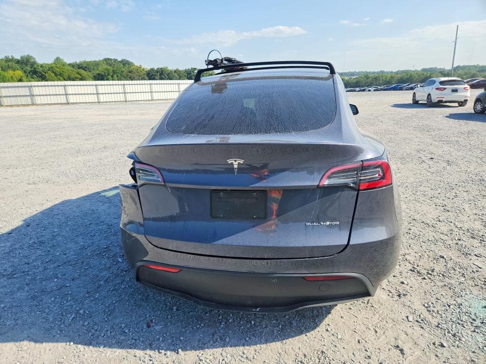 2023 TESLA MODEL Y 6