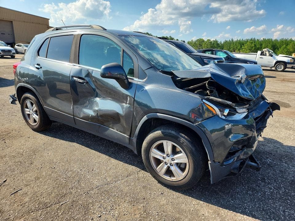 2018 CHEVROLET TRAX 1LT 4