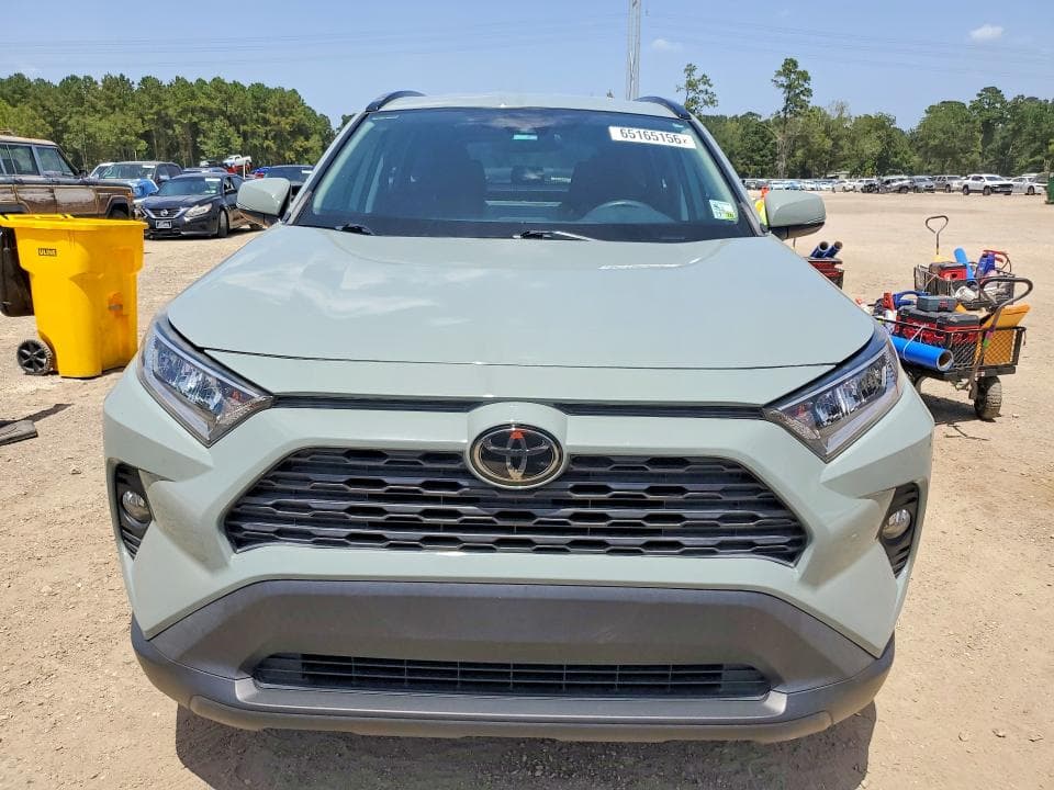 2021 TOYOTA RAV4 XLE 5