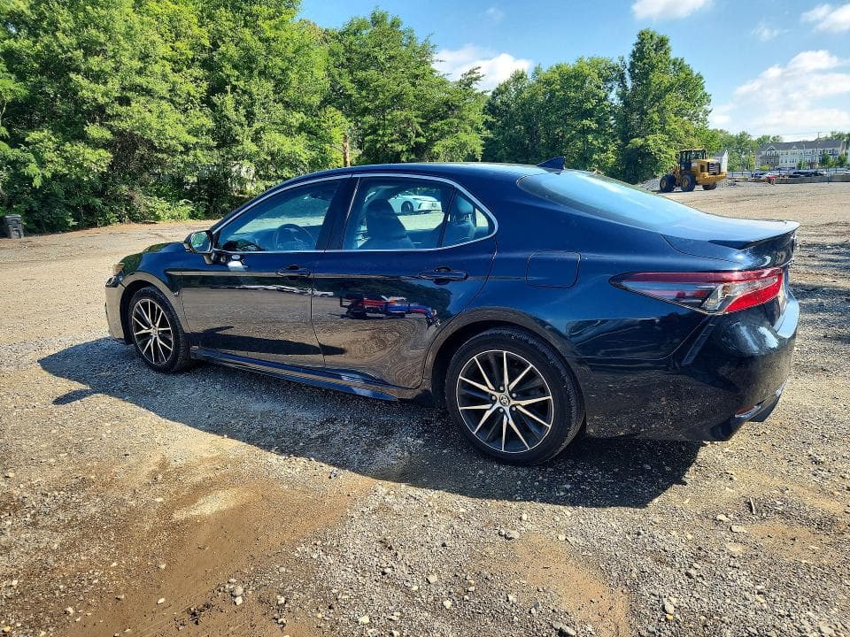 2021 TOYOTA CAMRY SE 2