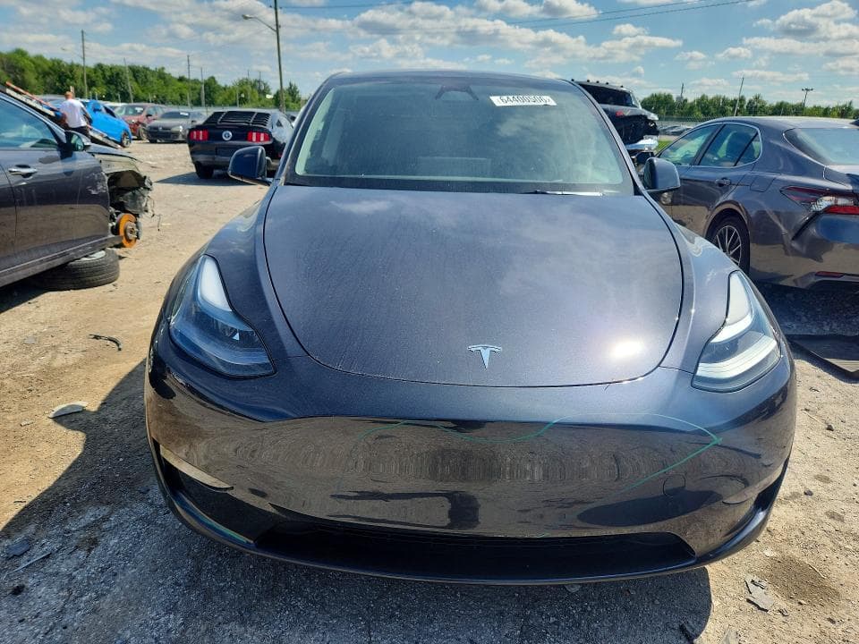 2024 TESLA MODEL Y 5
