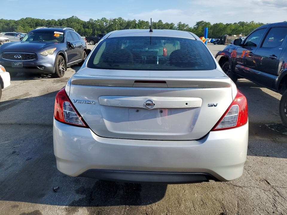 2018 NISSAN VERSA SV 6