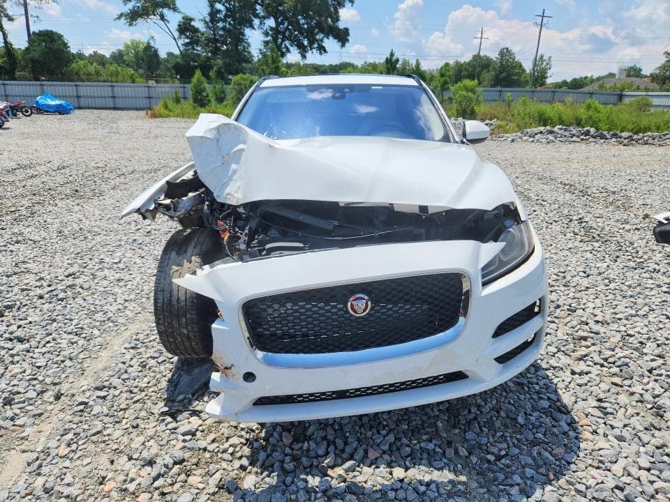 2017 JAGUAR F-PACE PREMIUM 5