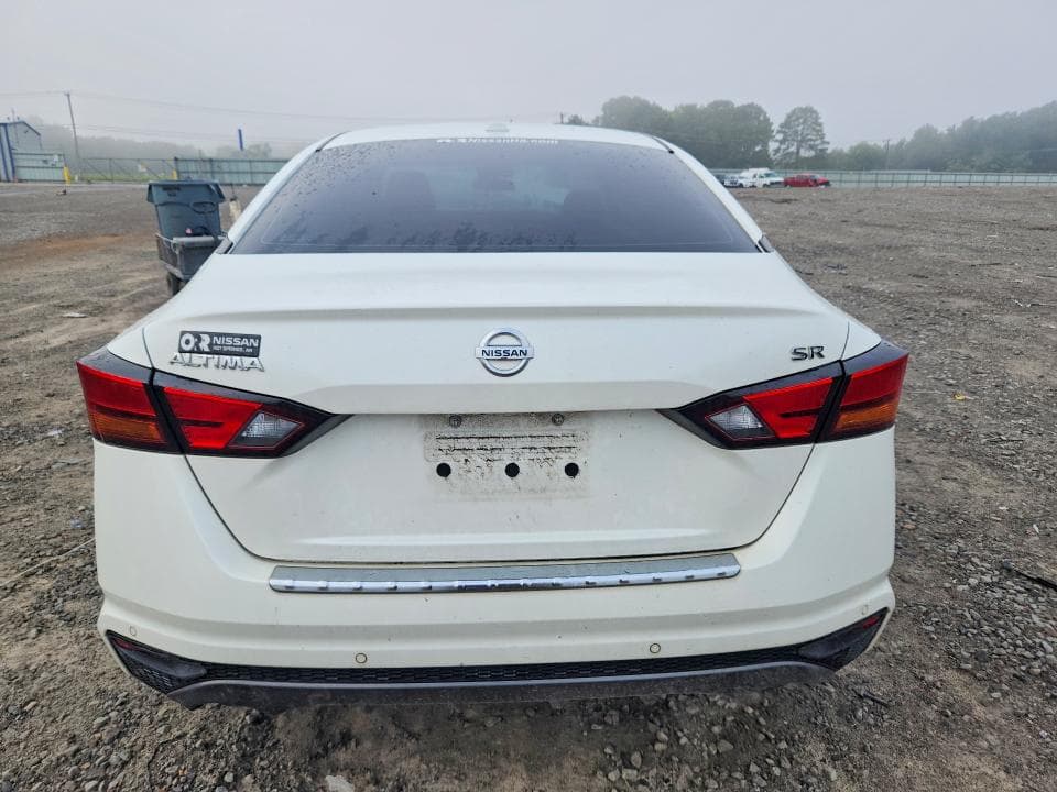 2021 NISSAN ALTIMA SR 6