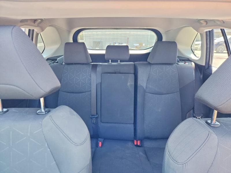 2019 TOYOTA RAV4 XLE 10