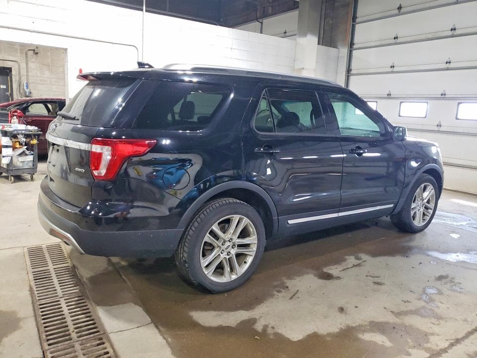 2017 FORD EXPLORER XLT 3