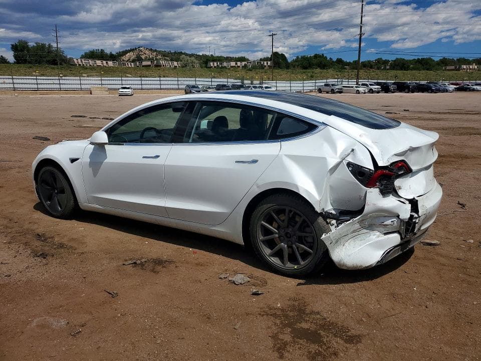 2018 TESLA MODEL 3 2