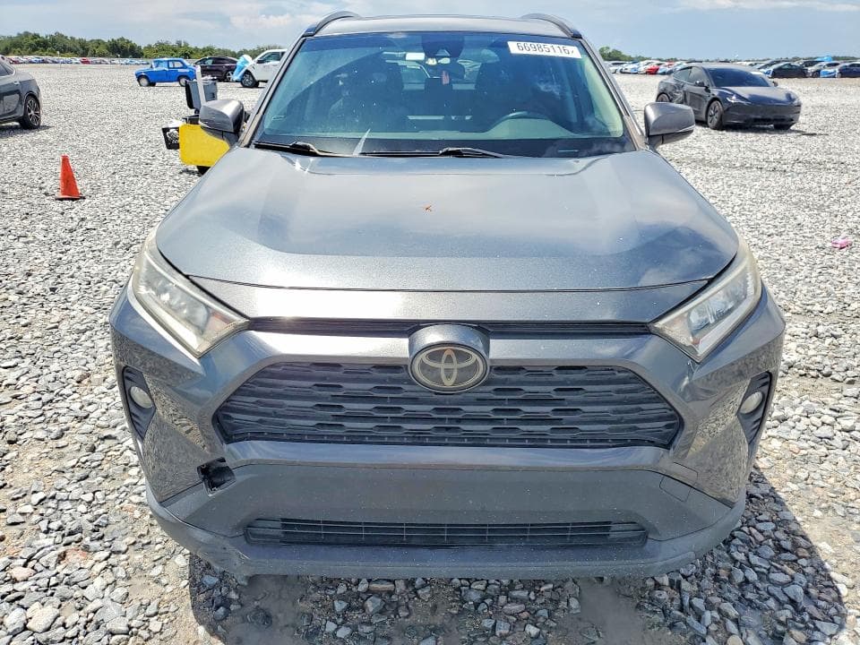 2019 TOYOTA RAV4 XLE 5