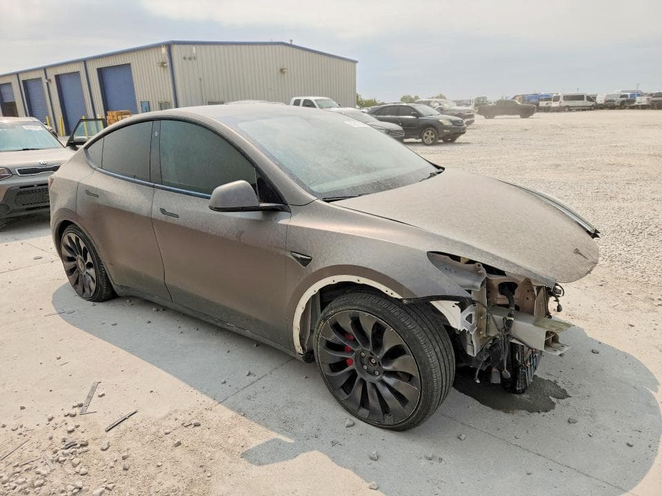 2022 TESLA MODEL  Y 4