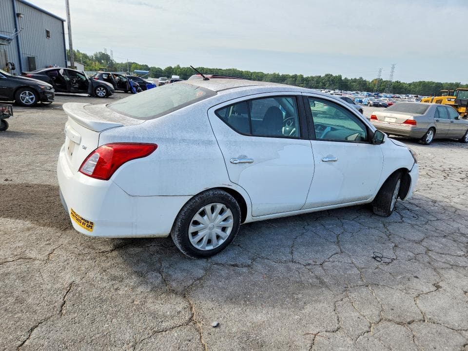 2019 NISSAN VERSA SV 3